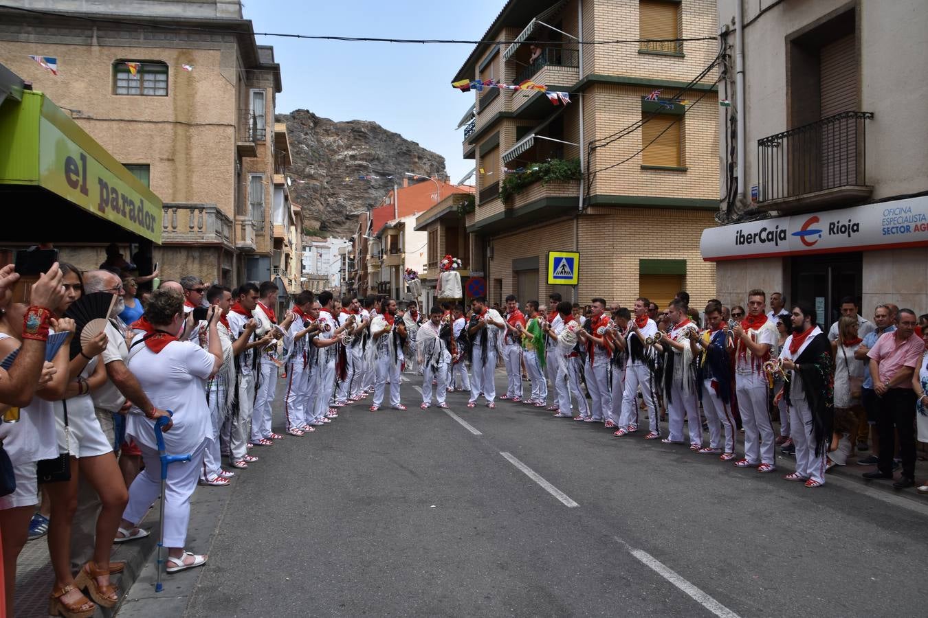 Fotos: Bajada de Santa Ana en las fiestas de Cervera