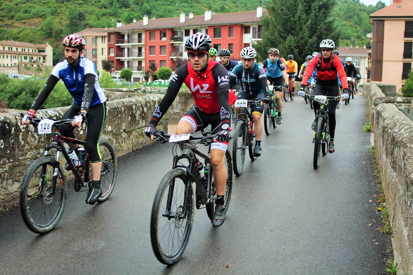 Fotos: Prueba BTT Extreme de Ezcaray: salida y meta