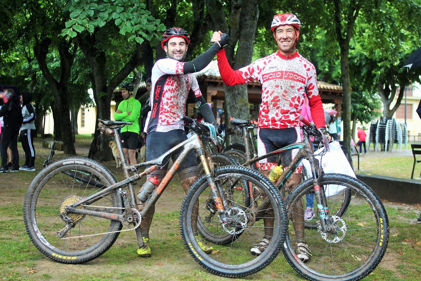 Fotos: Prueba BTT Extreme de Ezcaray: salida y meta