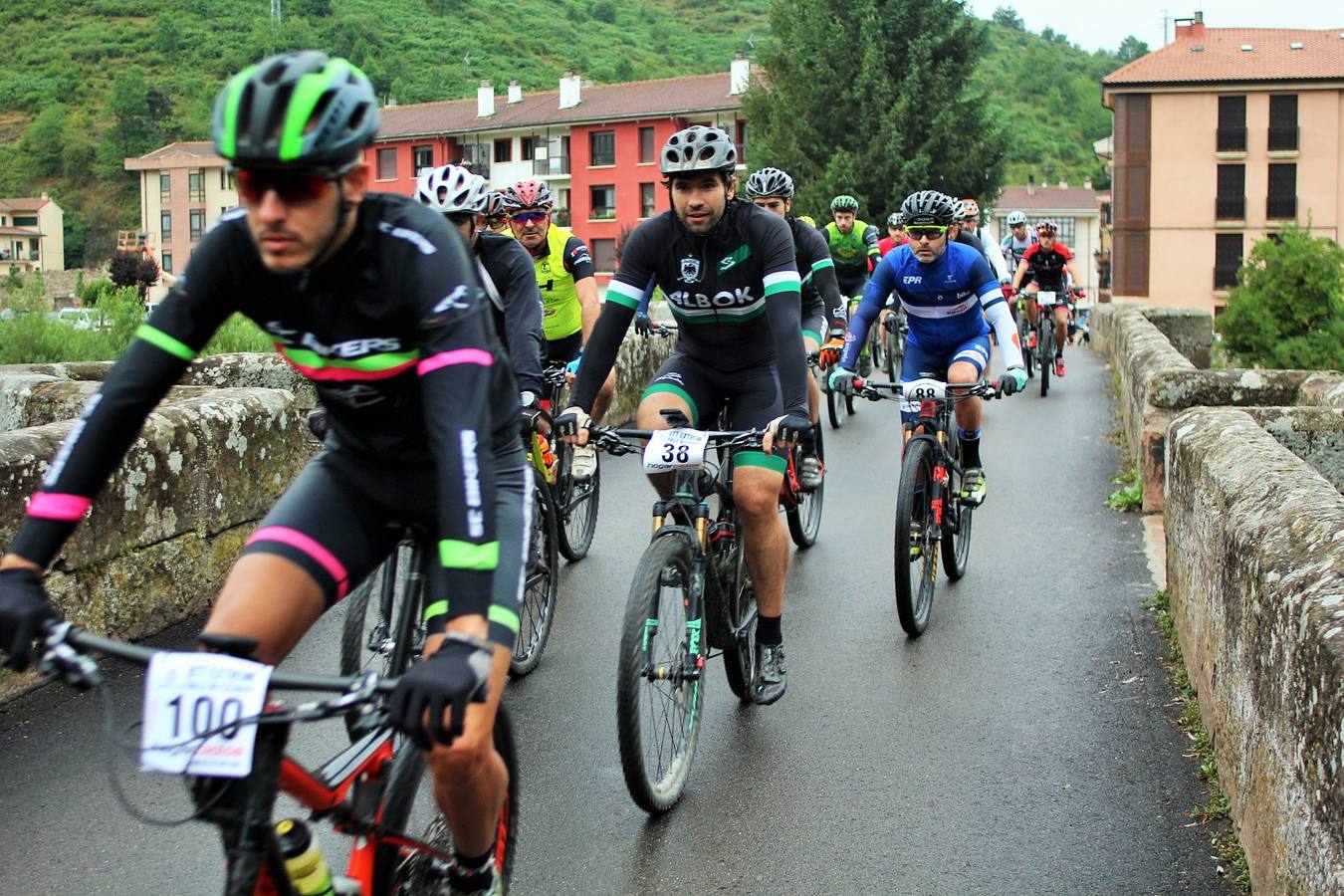 Fotos: Prueba BTT Extreme de Ezcaray: salida y meta