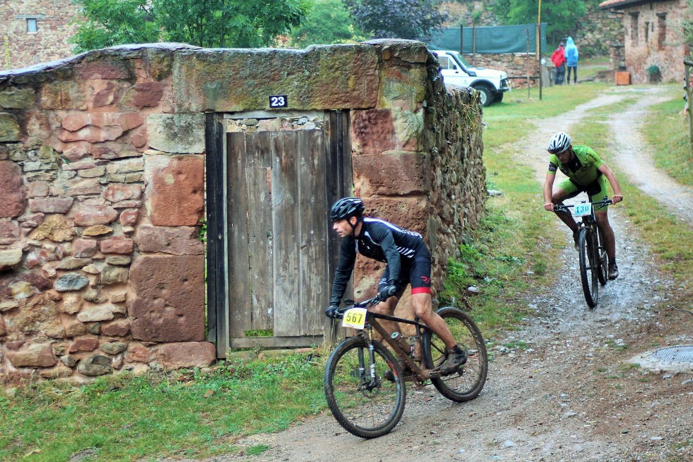 Fotos: Prueba: BTT Extreme de Ezcaray. El paso por Turza y Las Tres Aguas