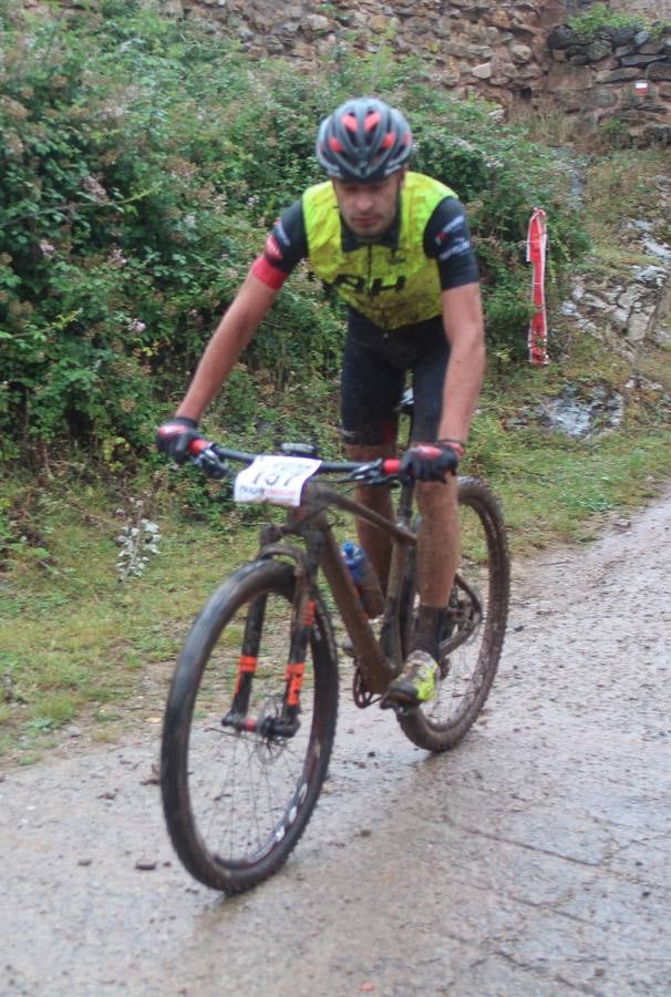 Fotos: Prueba: BTT Extreme de Ezcaray. El paso por Turza y Las Tres Aguas