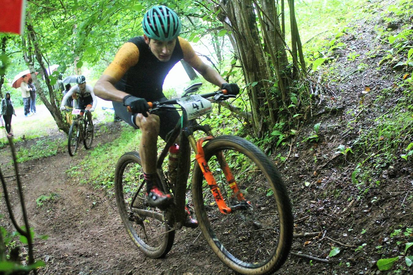 Fotos: Prueba: BTT Extreme de Ezcaray. El paso por Turza y Las Tres Aguas