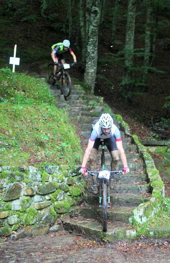 Fotos: Prueba: BTT Extreme de Ezcaray. El paso por Turza y Las Tres Aguas