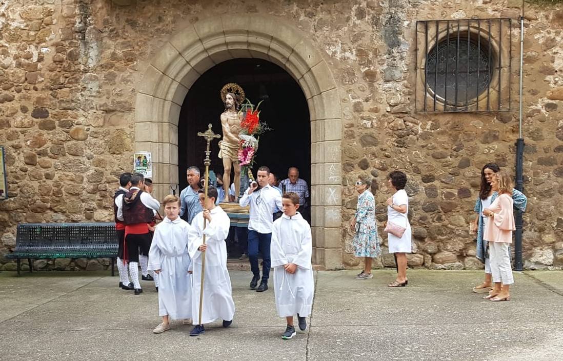 Fotos: Viguera continúa con sus fiestas de Santiago y Santa Ana