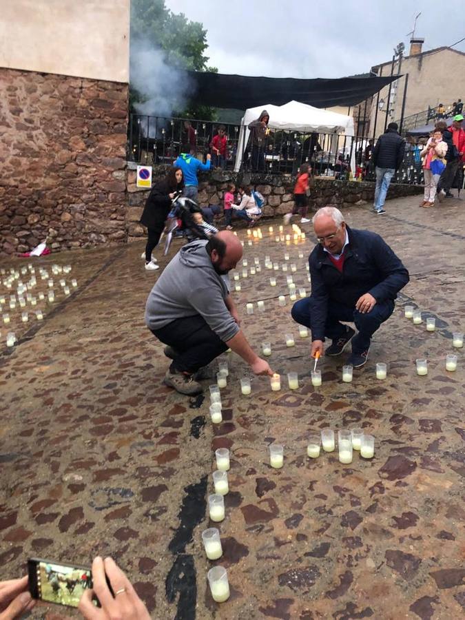 Fotos: El Rasillo celebra la Noche de las Velas