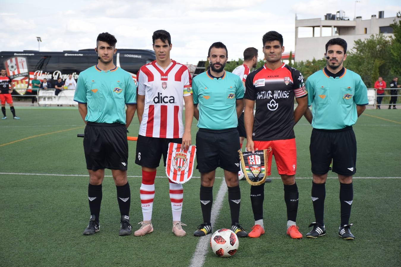 Fotos: La UDL se estrena ante el River Ebro