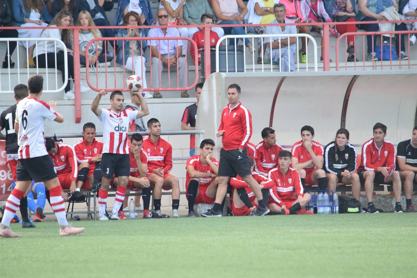 Fotos: La UDL se estrena ante el River Ebro