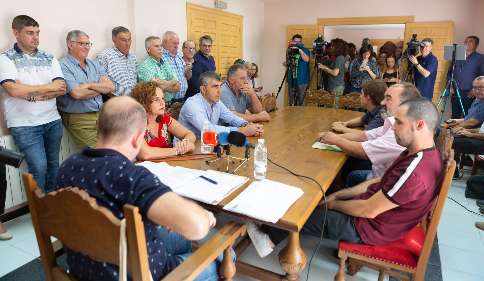 Fotos: Las imágenes de la moción de censura en Tricio