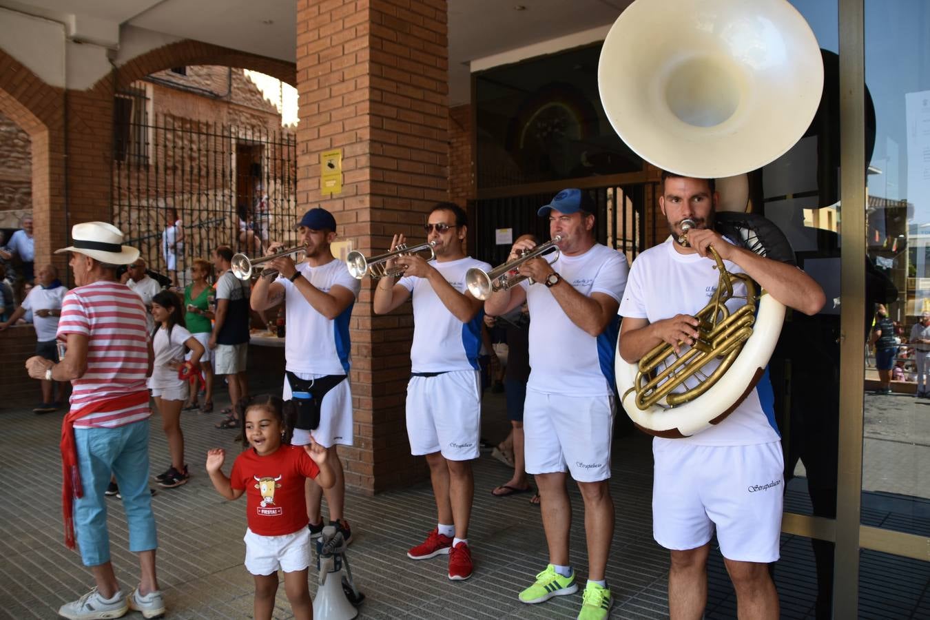 Fotos: Quel da inicio a sus fiestas