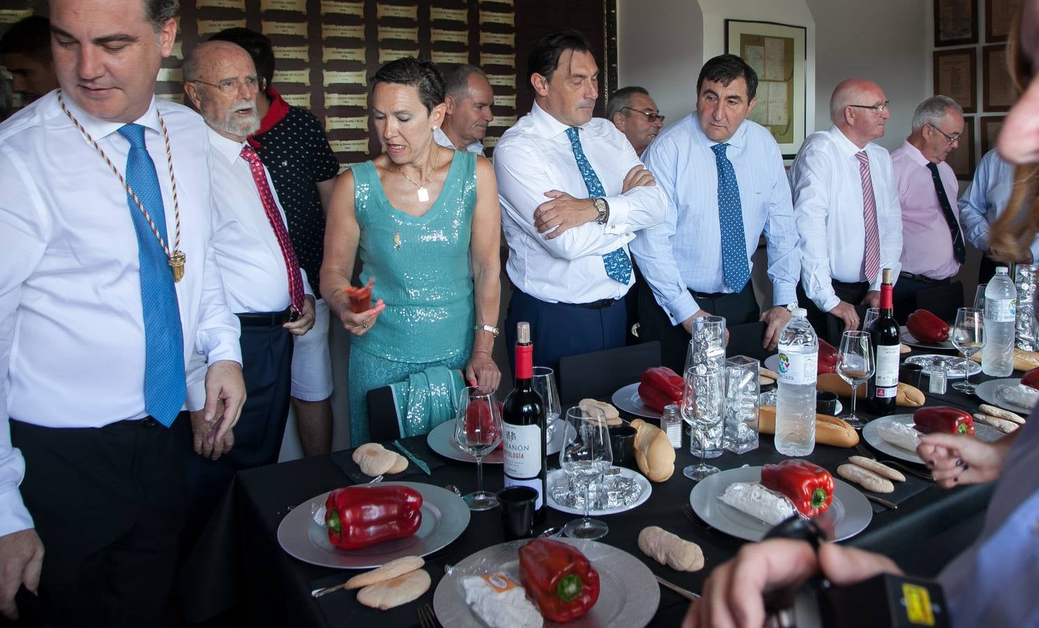 Fotos: Las imágenes del lanzamiento del pan y el queso en Quel
