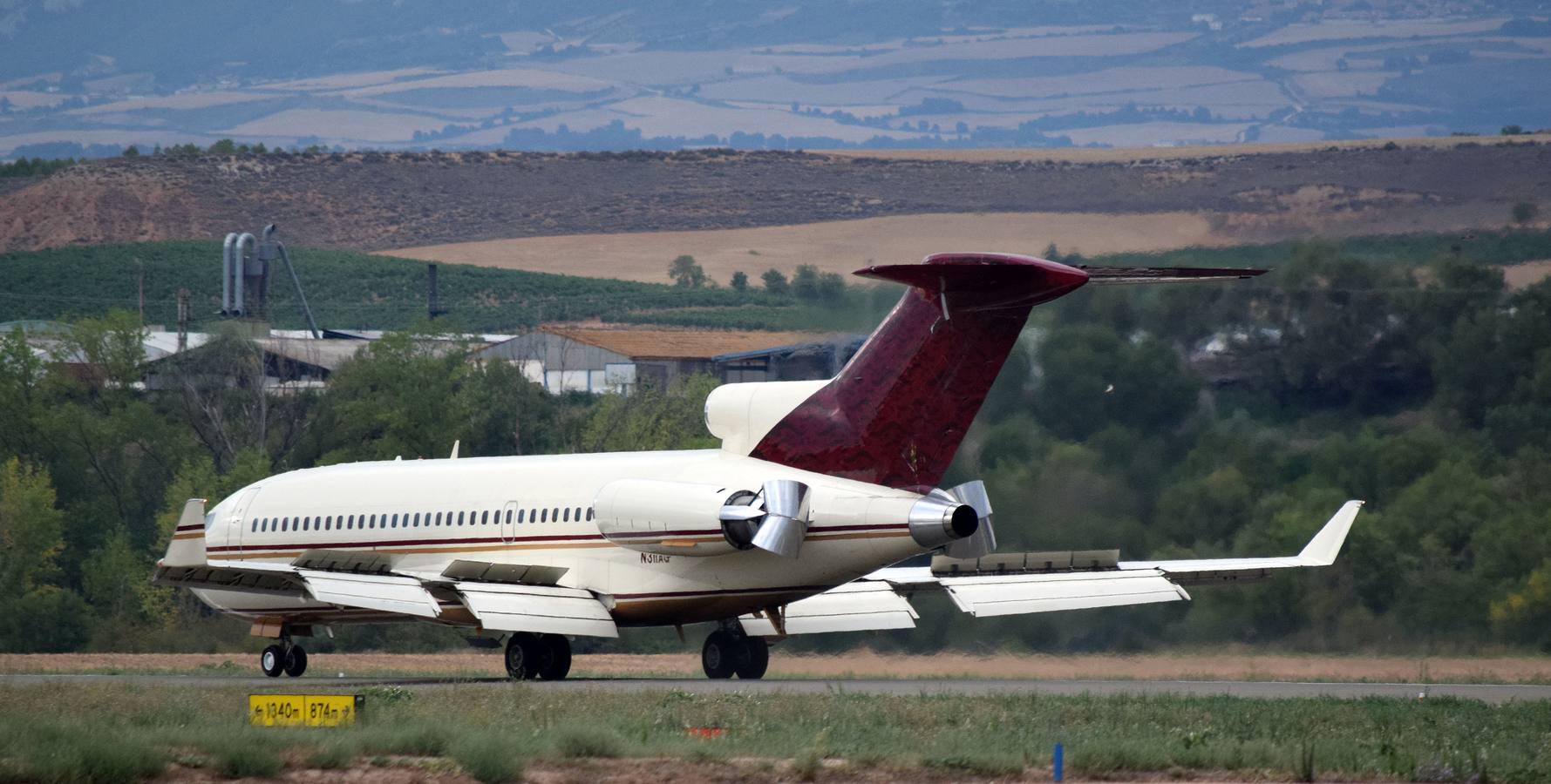 El Boeing-727, a punto de llegar a Agoncillo