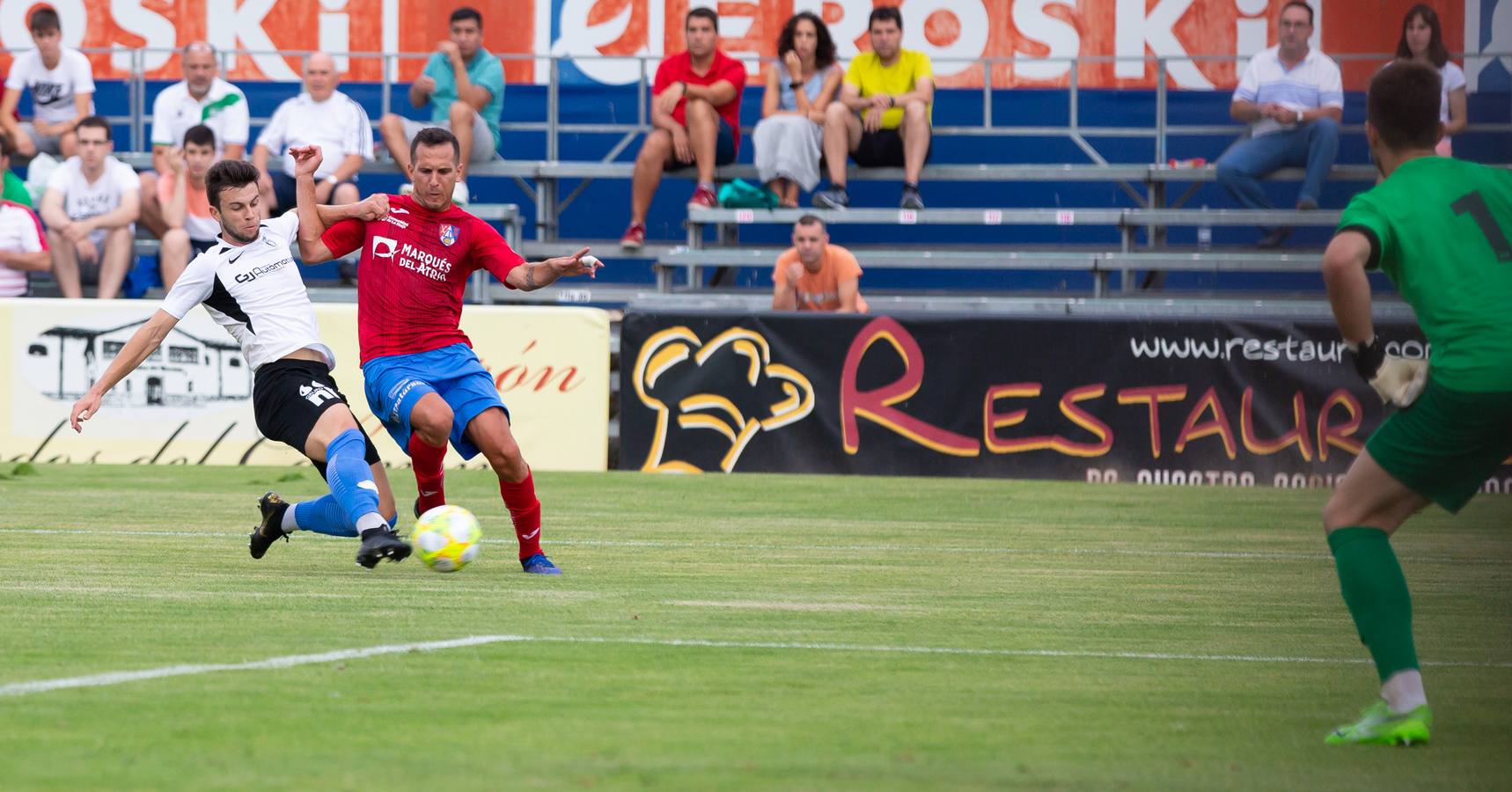 Fotos: El Calahorra cae ante el Burgos