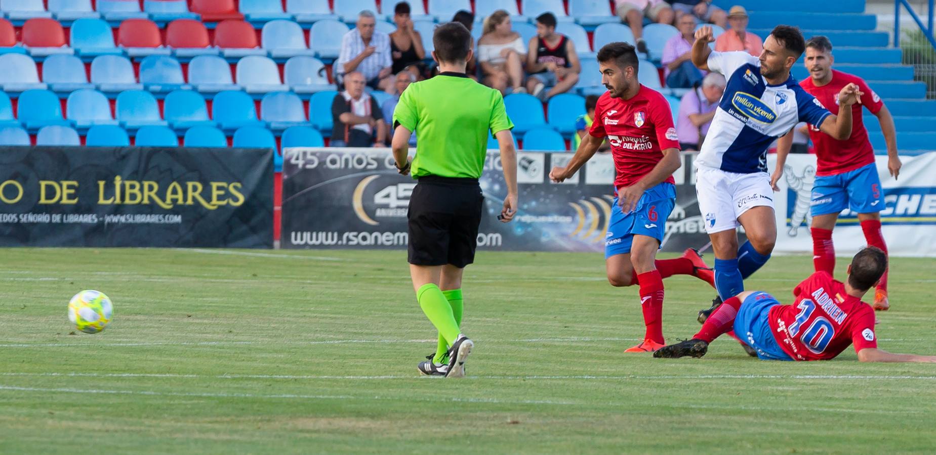 Fotos: Las fotografías de la victoria del Calahorra sobre el Ebro