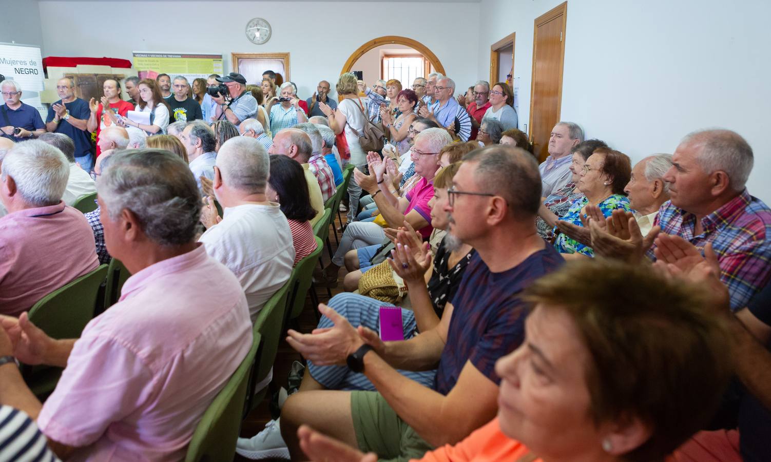 Fotos: Treviana homenajea a sus vecinos &quot;asesinados y represaliados&#039; en 1936