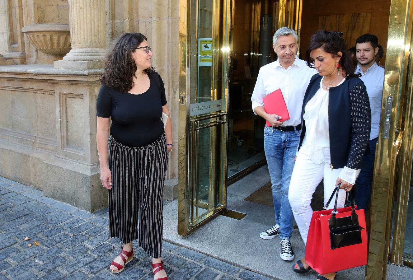 Fotos: PSOE y Unidas Podemos retoman las negociaciones