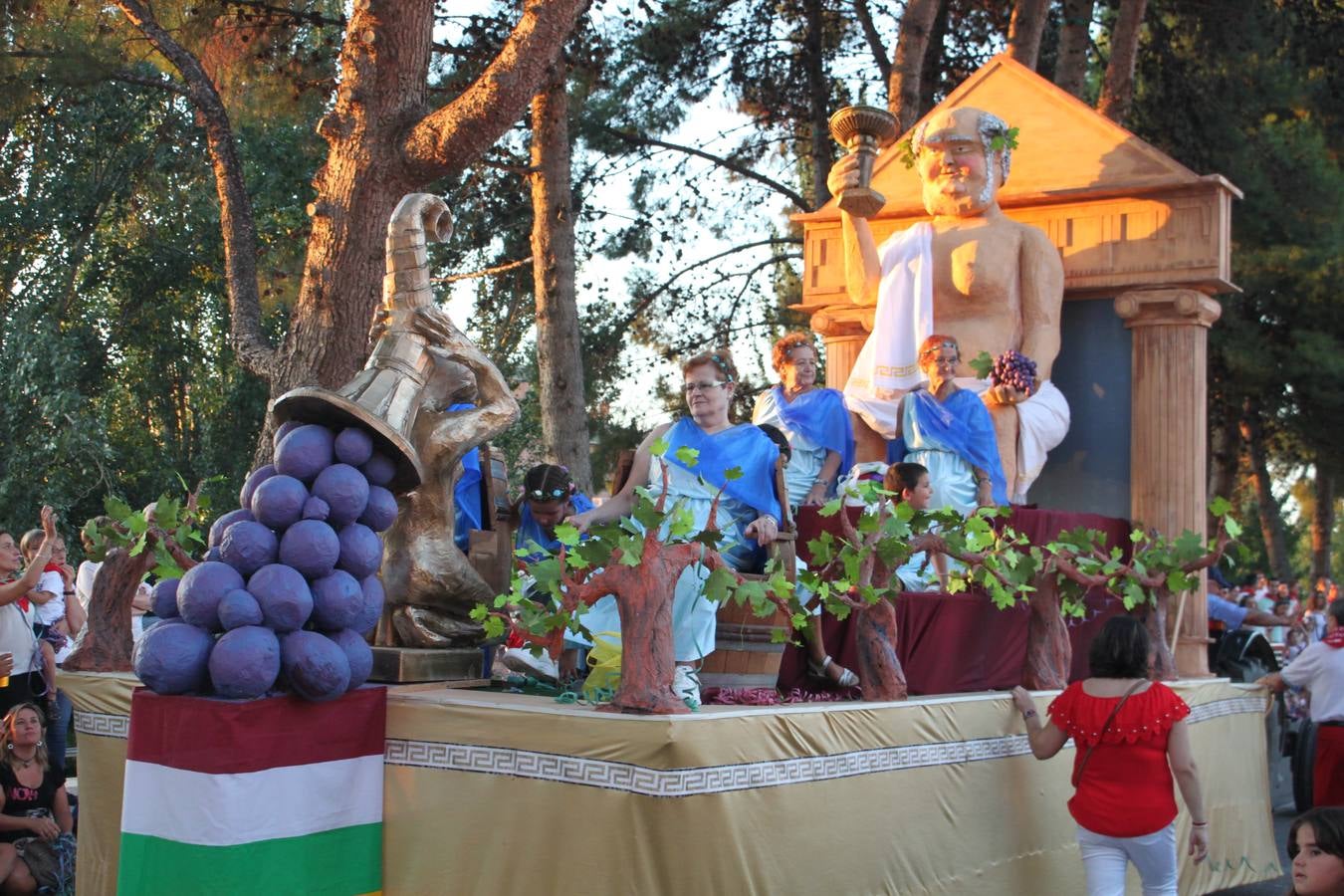 Fotos: Así ha sido el desfile de carrozas de Alfaro