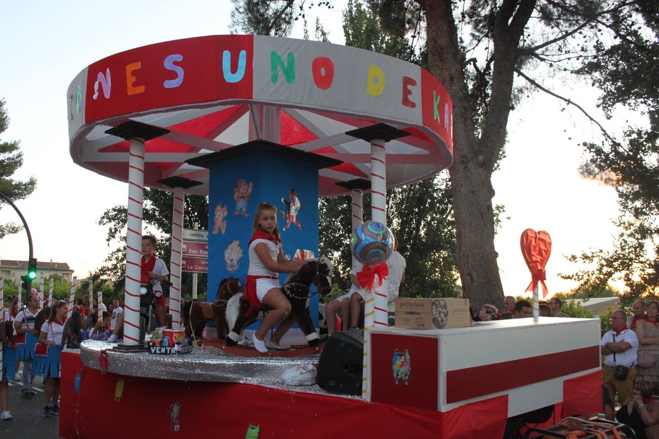 Fotos: Así ha sido el desfile de carrozas de Alfaro