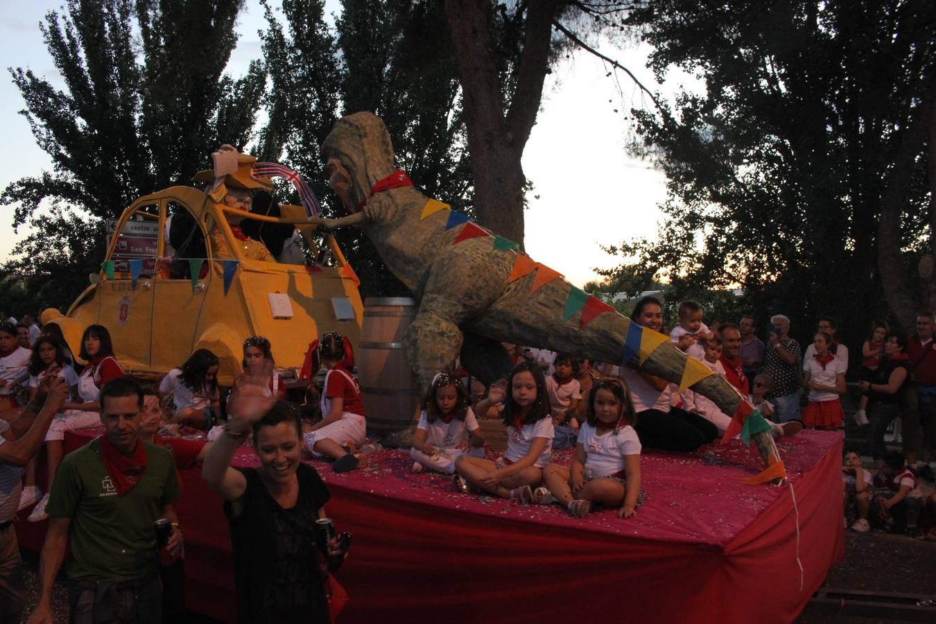 Fotos: Así ha sido el desfile de carrozas de Alfaro