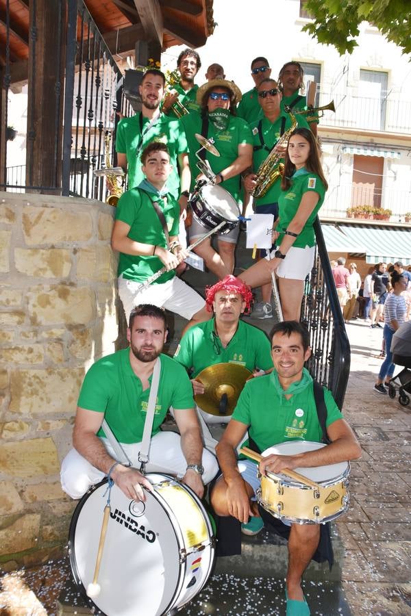 Fotos: Alcanadre arranca cinco días de fiestas