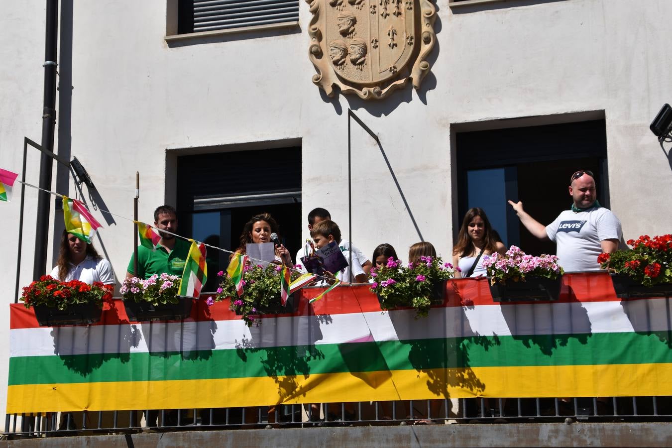 Fotos: Alcanadre arranca cinco días de fiestas