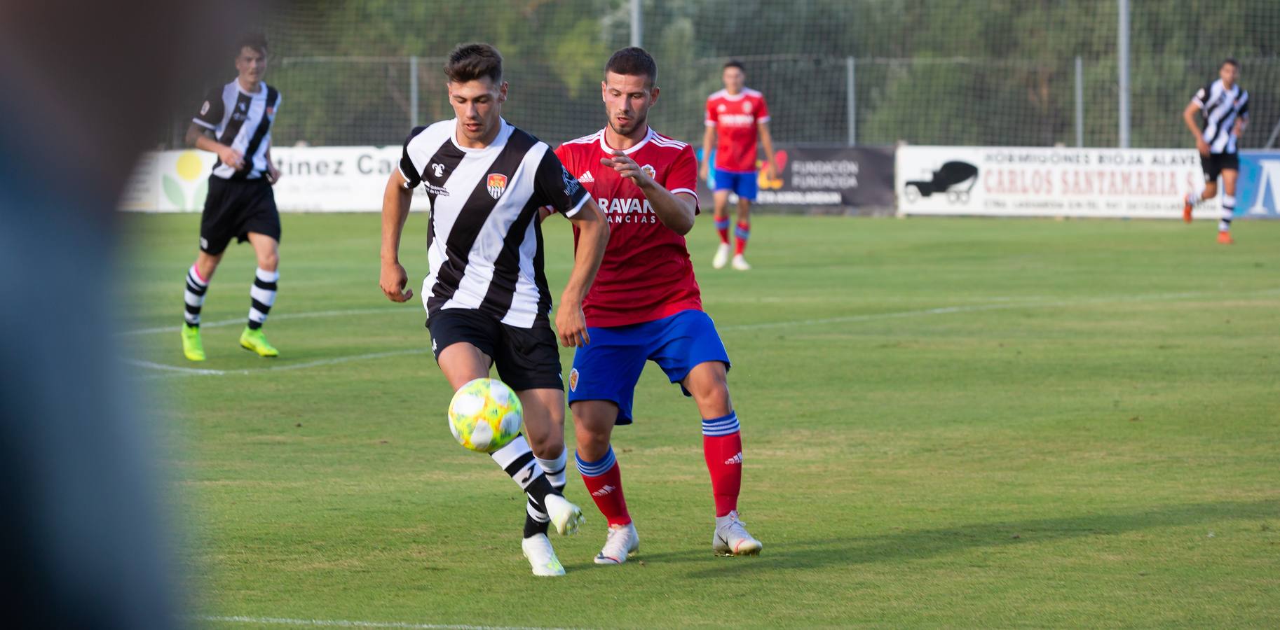 Fotos: El Haro ha perdido ante el Deportivo Aragón