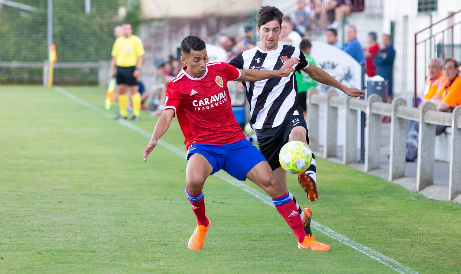 Fotos: El Haro ha perdido ante el Deportivo Aragón