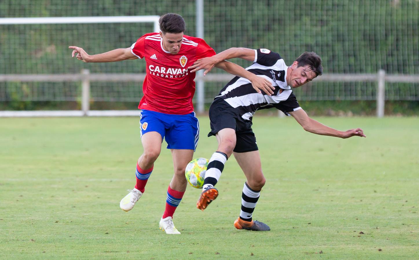 Fotos: El Haro ha perdido ante el Deportivo Aragón