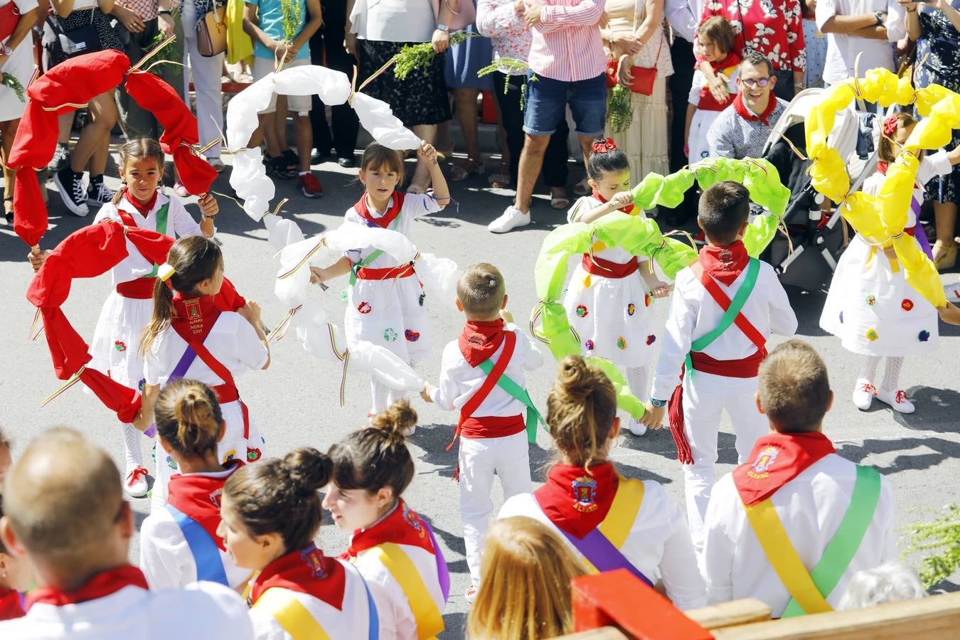 Fotos: Procesión, danzas,