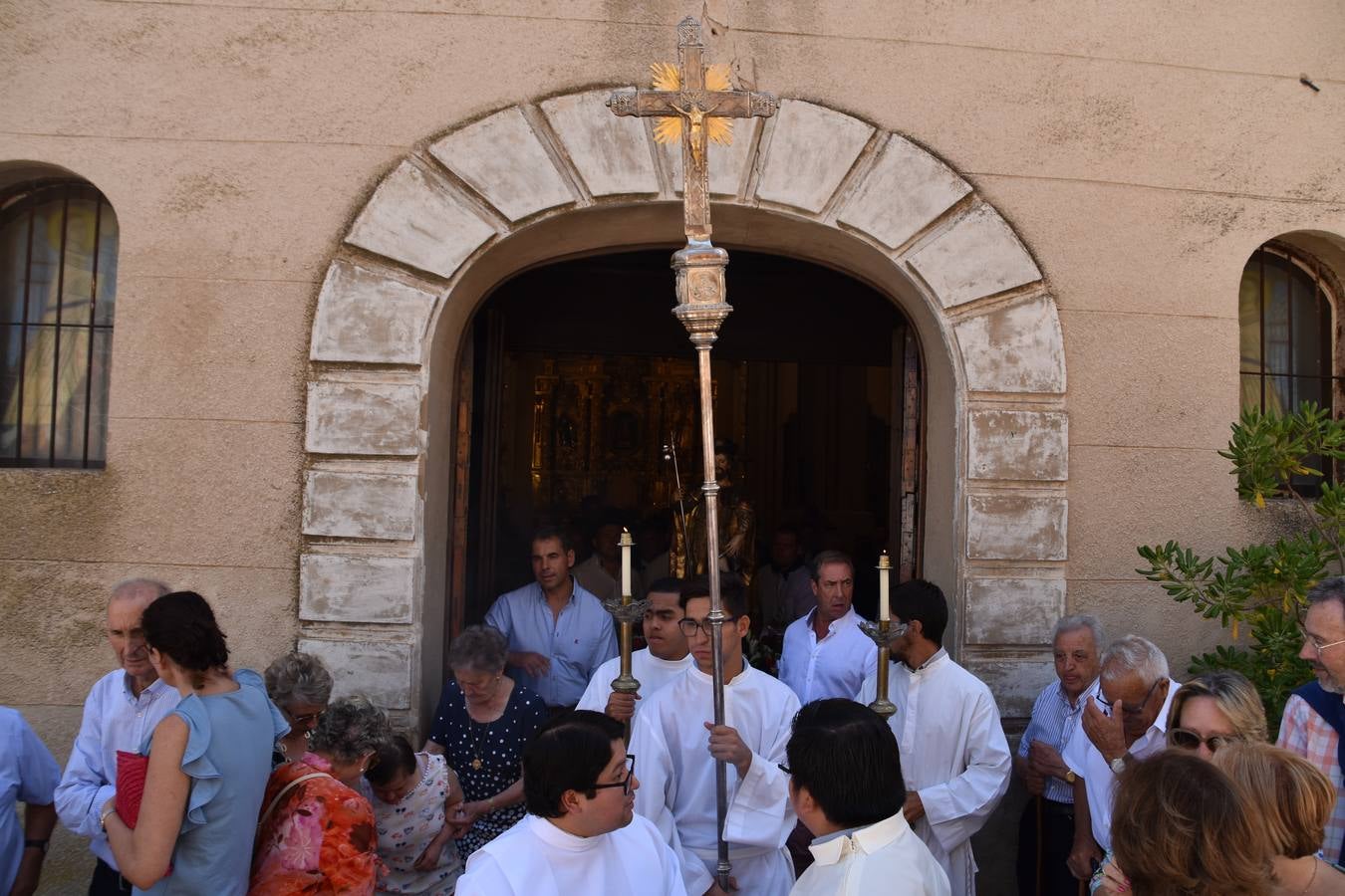 Fotos: Procesión en el día grande de las fiestas de San Roque en Tudelilla