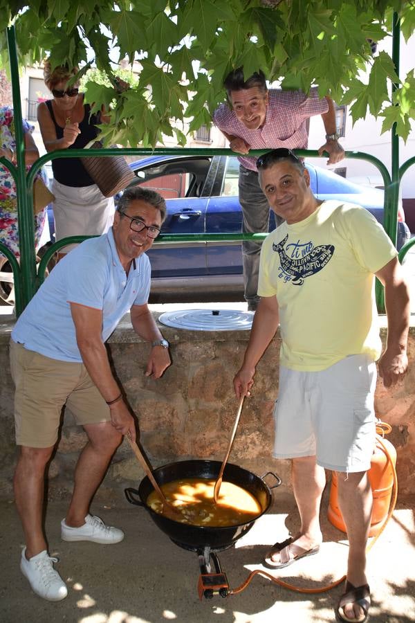 Fotos: Concurso de ranchos y tobogán de agua en las fiestas de Alcanadre
