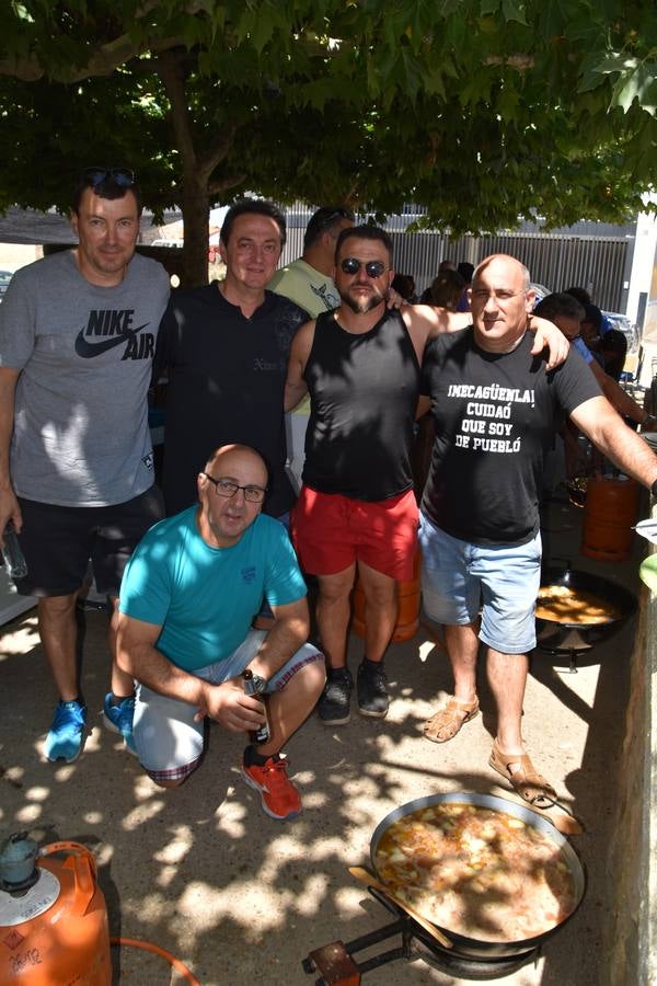 Fotos: Concurso de ranchos y tobogán de agua en las fiestas de Alcanadre