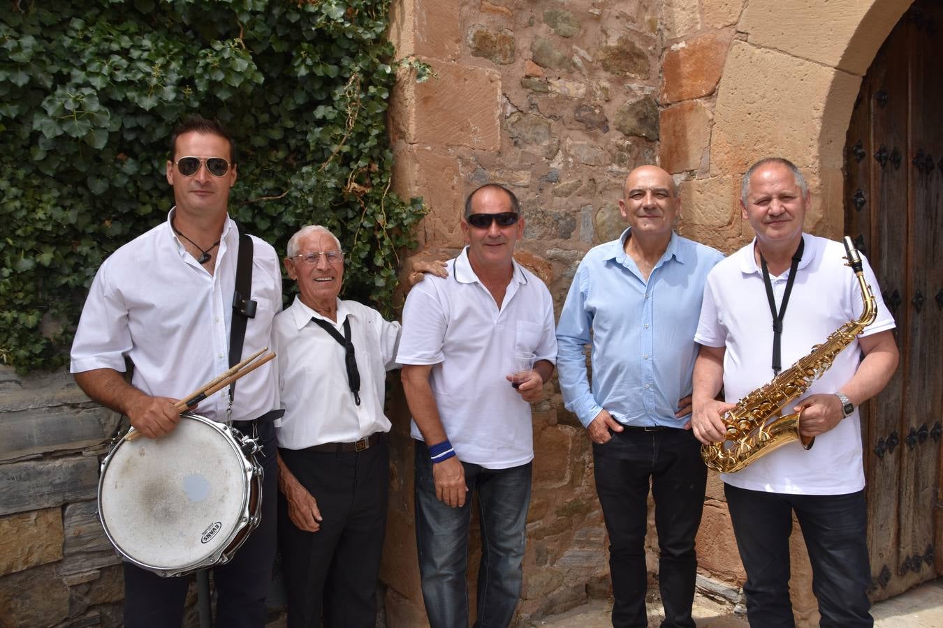 Fotos: Día grande de las fiestas de Navajún en honor a la Virgen de Atisca