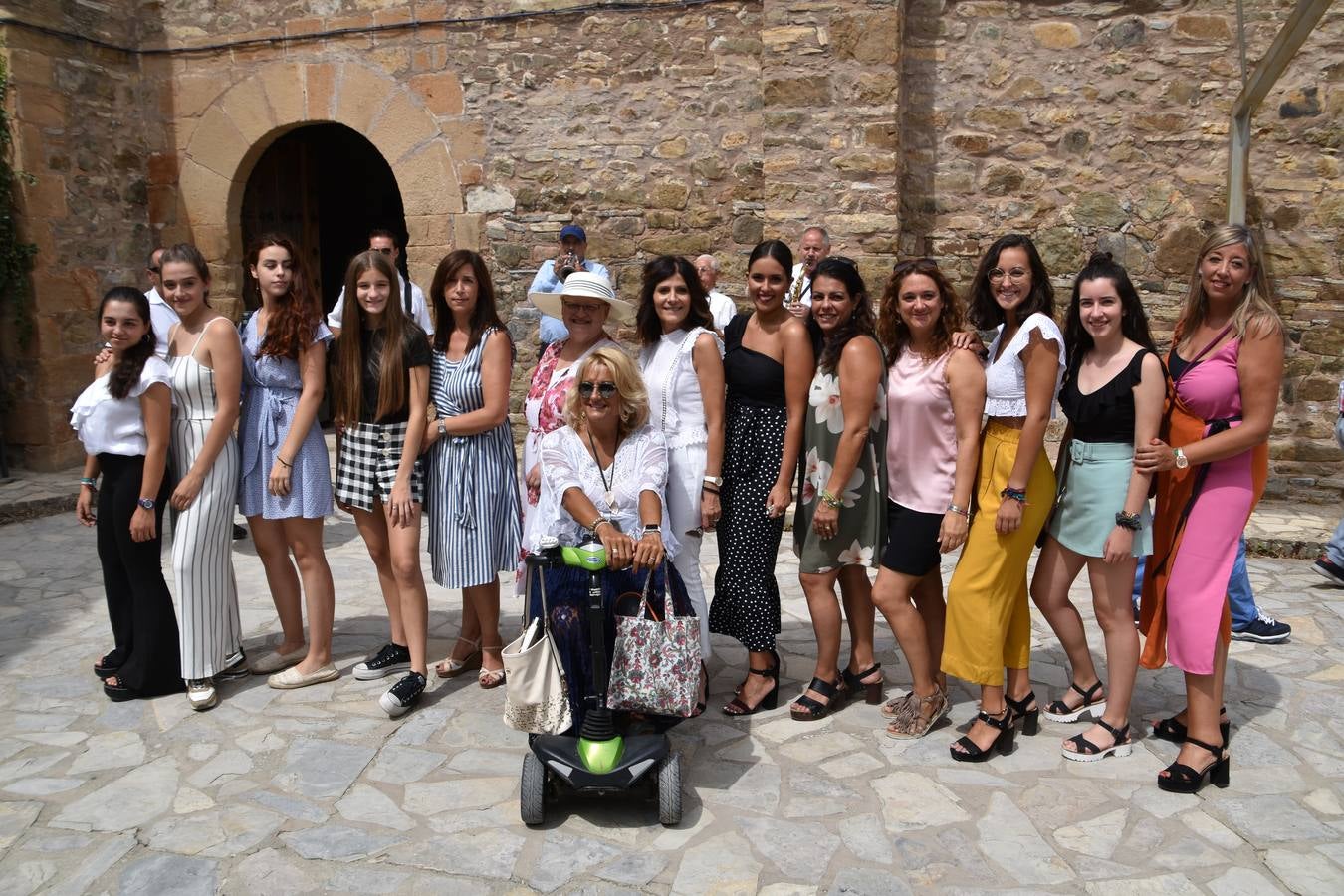 Fotos: Día grande de las fiestas de Navajún en honor a la Virgen de Atisca