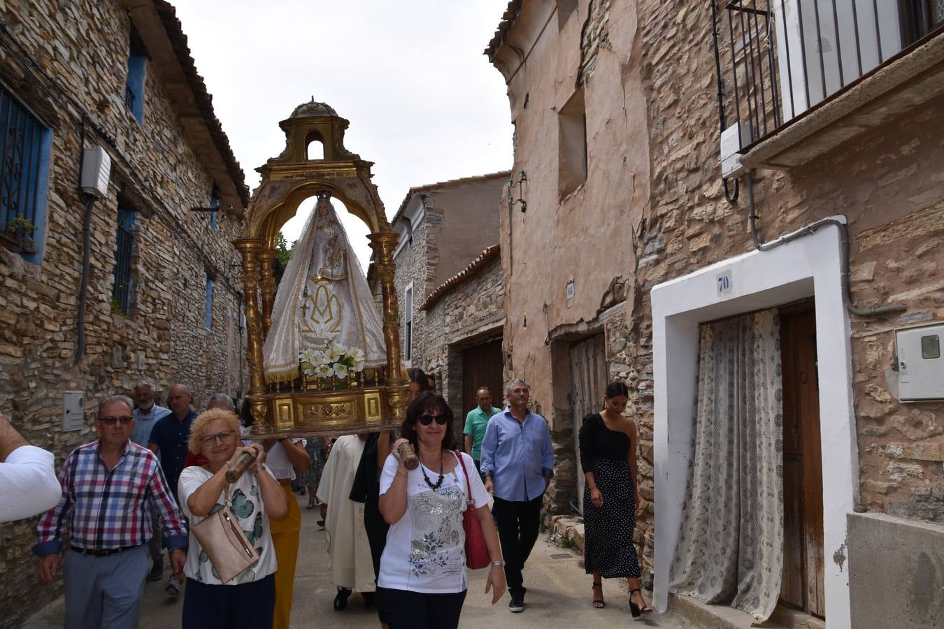 Fotos: Día grande de las fiestas de Navajún en honor a la Virgen de Atisca