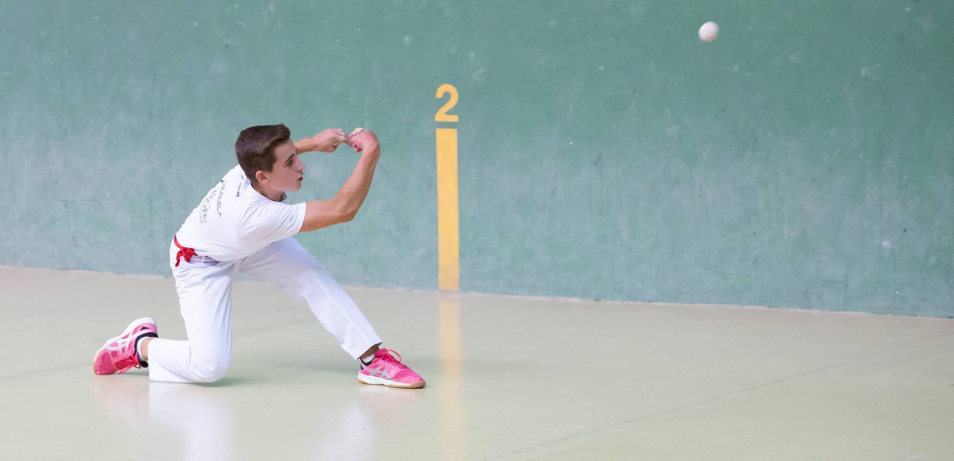 Fotos: La pelota llena el frontón de Uruñuela