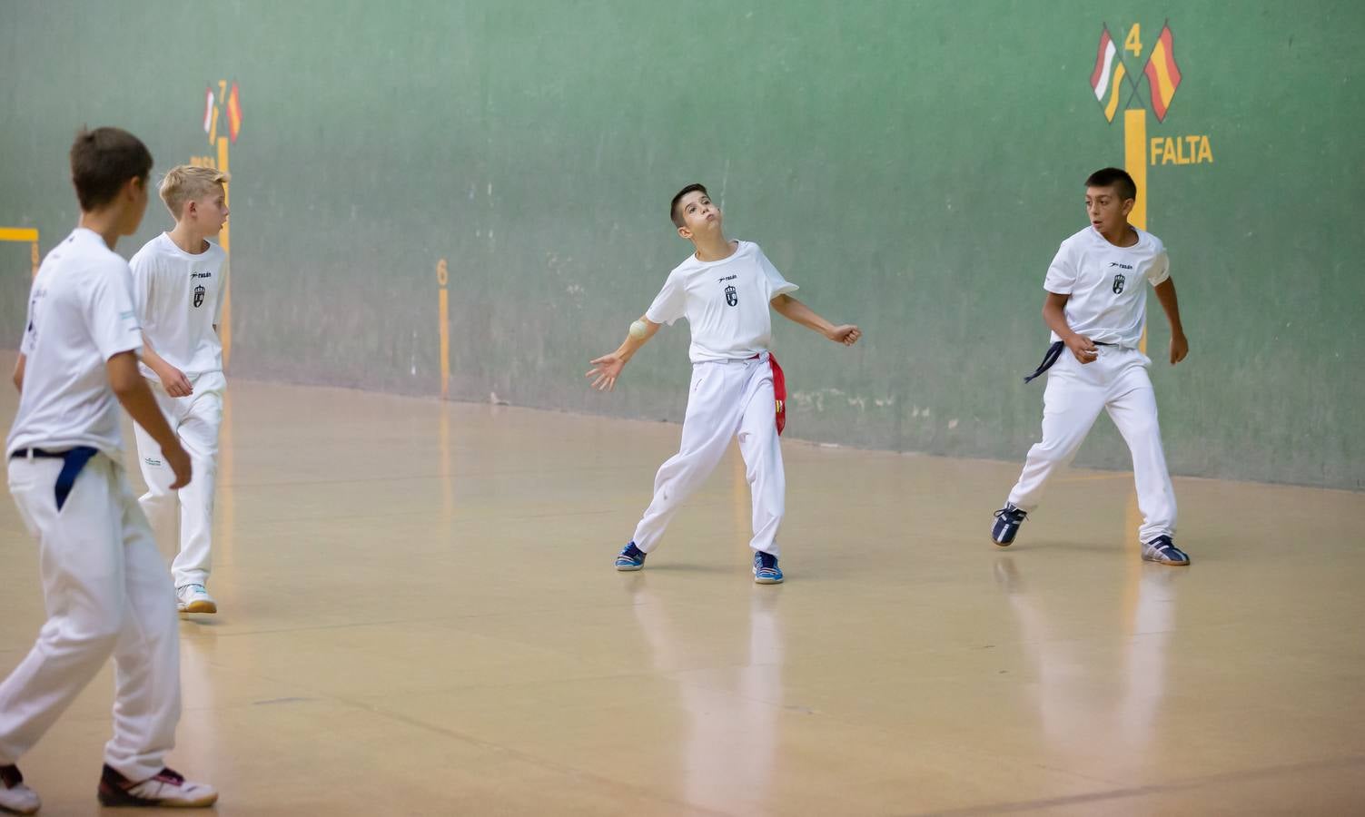 Fotos: La pelota llena el frontón de Uruñuela