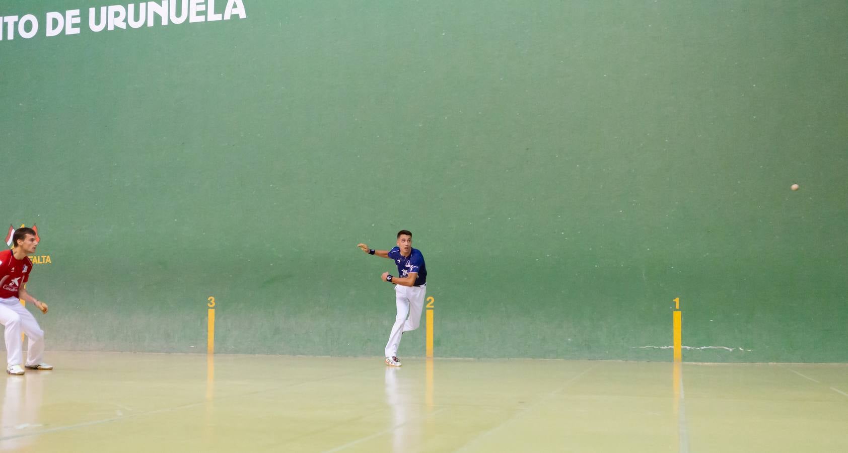 Fotos: La pelota llena el frontón de Uruñuela