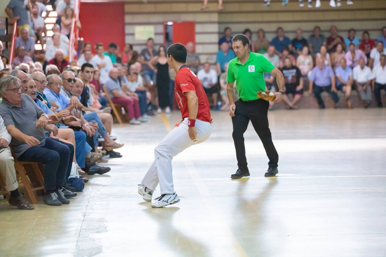 Fotos: La pelota llena el frontón de Uruñuela