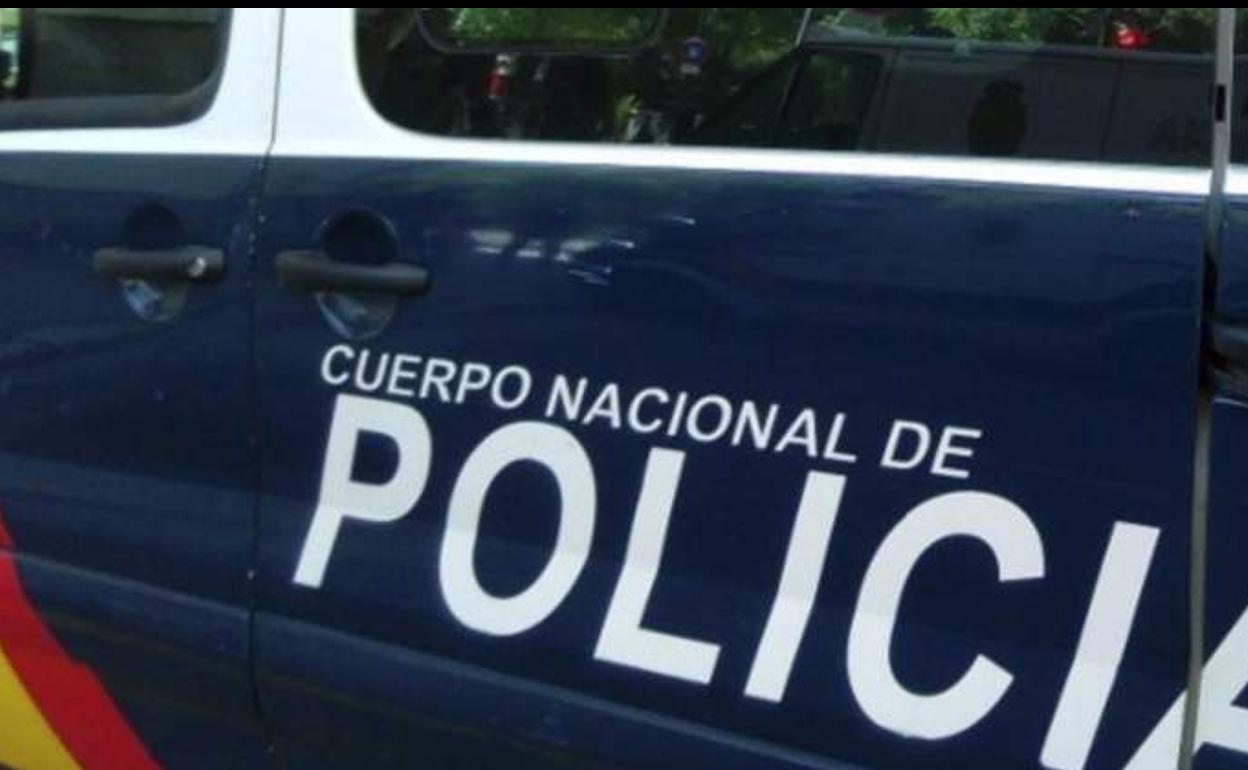 Detenido un hombre por atropellar a su pareja en Menorca