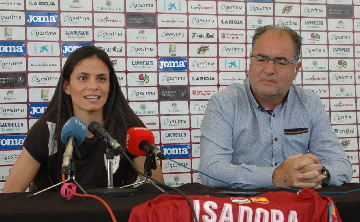 El EDF Logroño se refuerza con la delantera brasileña Isadora Freitas