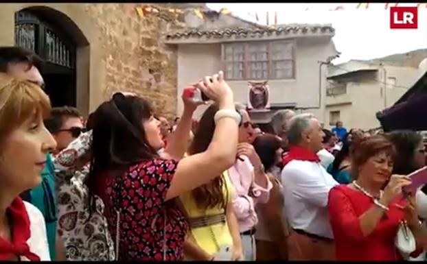 Vídeo: los gigantes bailan a San Gil al terminar la procesión en Cervera