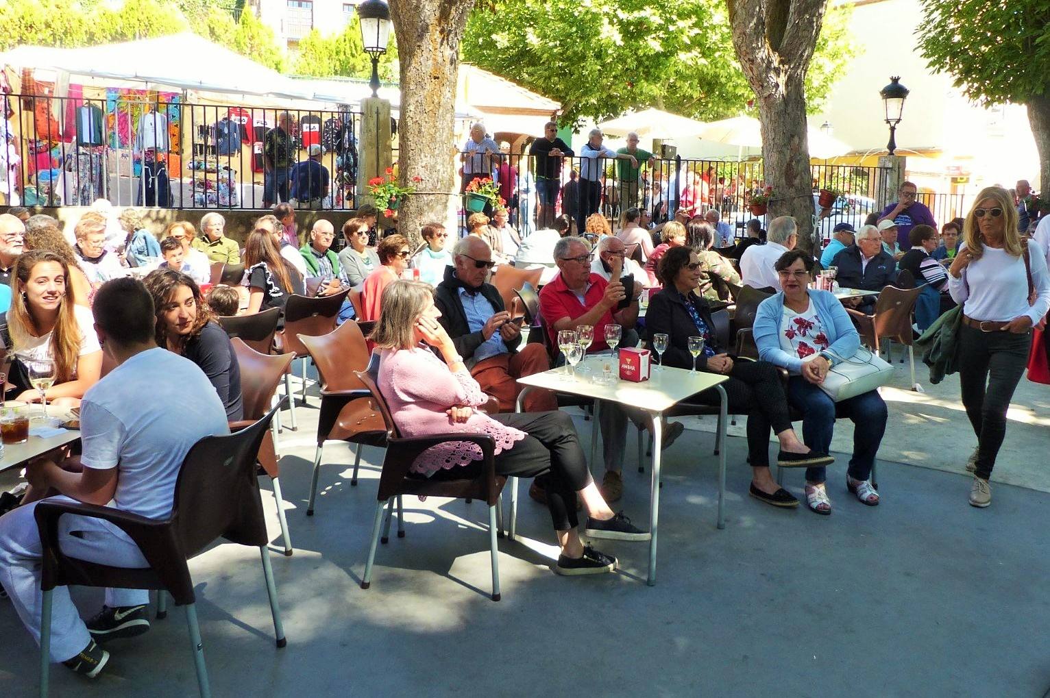 Fotos: Torrecilla honra a la Virgen de Tómalos