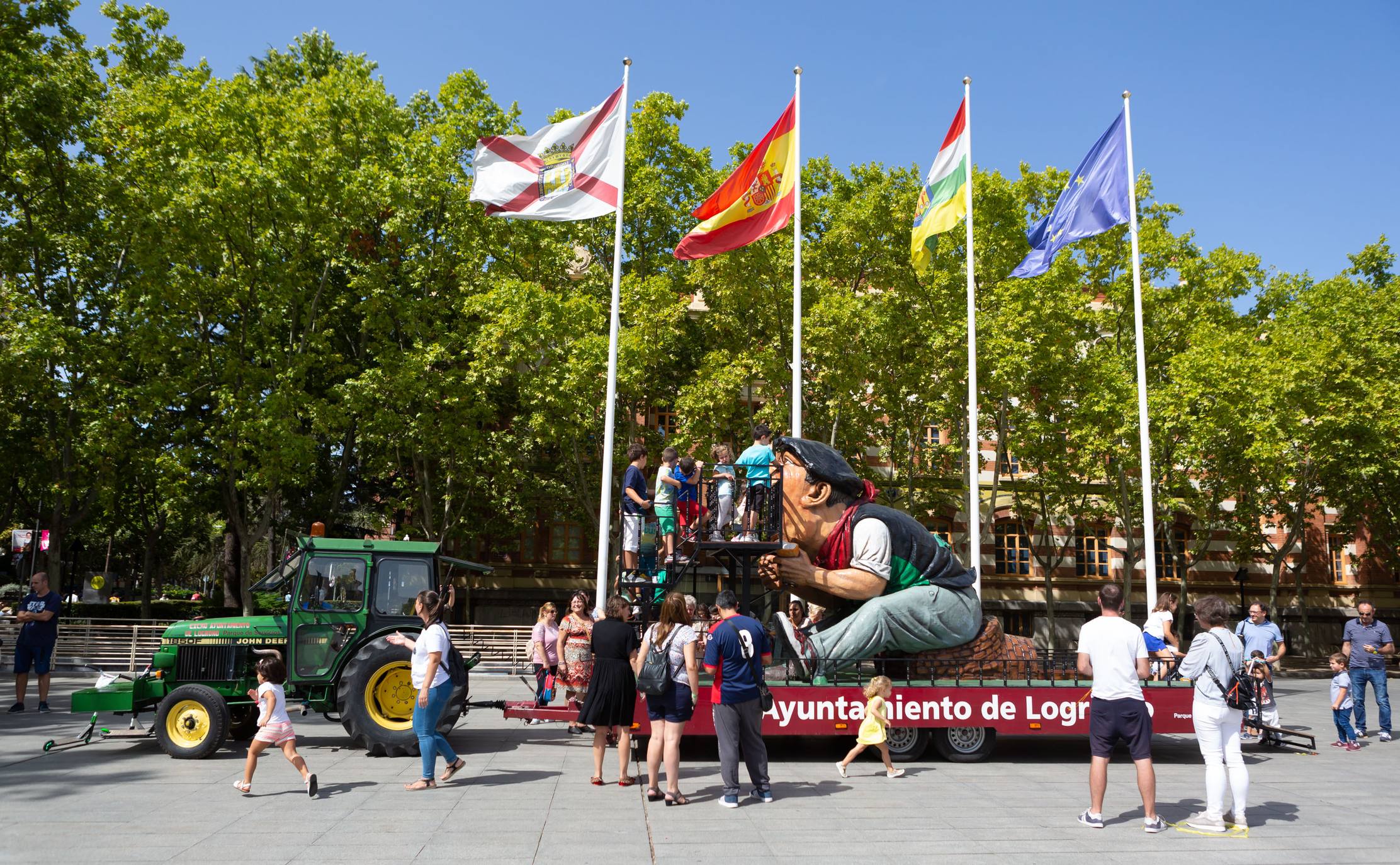 Fotos: Logroño celebra el Día del Vecino