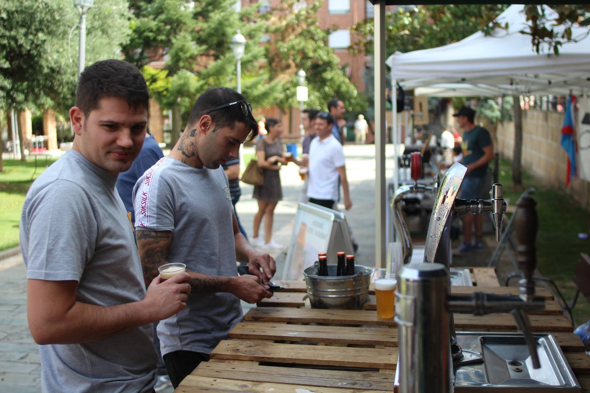 Fotos: Lardero acoge la Feria de la Cerveza Artesana