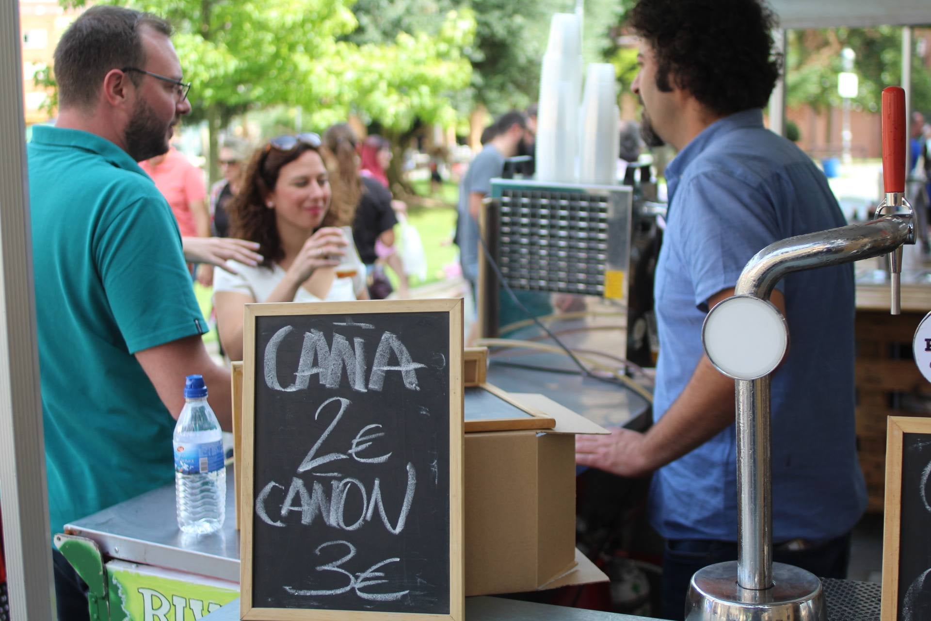 Fotos: Lardero acoge la Feria de la Cerveza Artesana