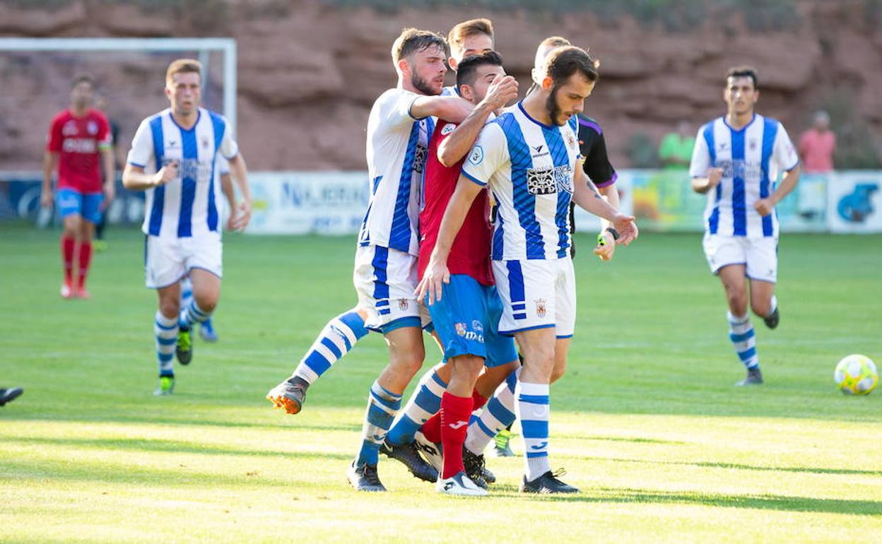 Imagen de archivo de un partido entre el Náxara y el Calahorra. 