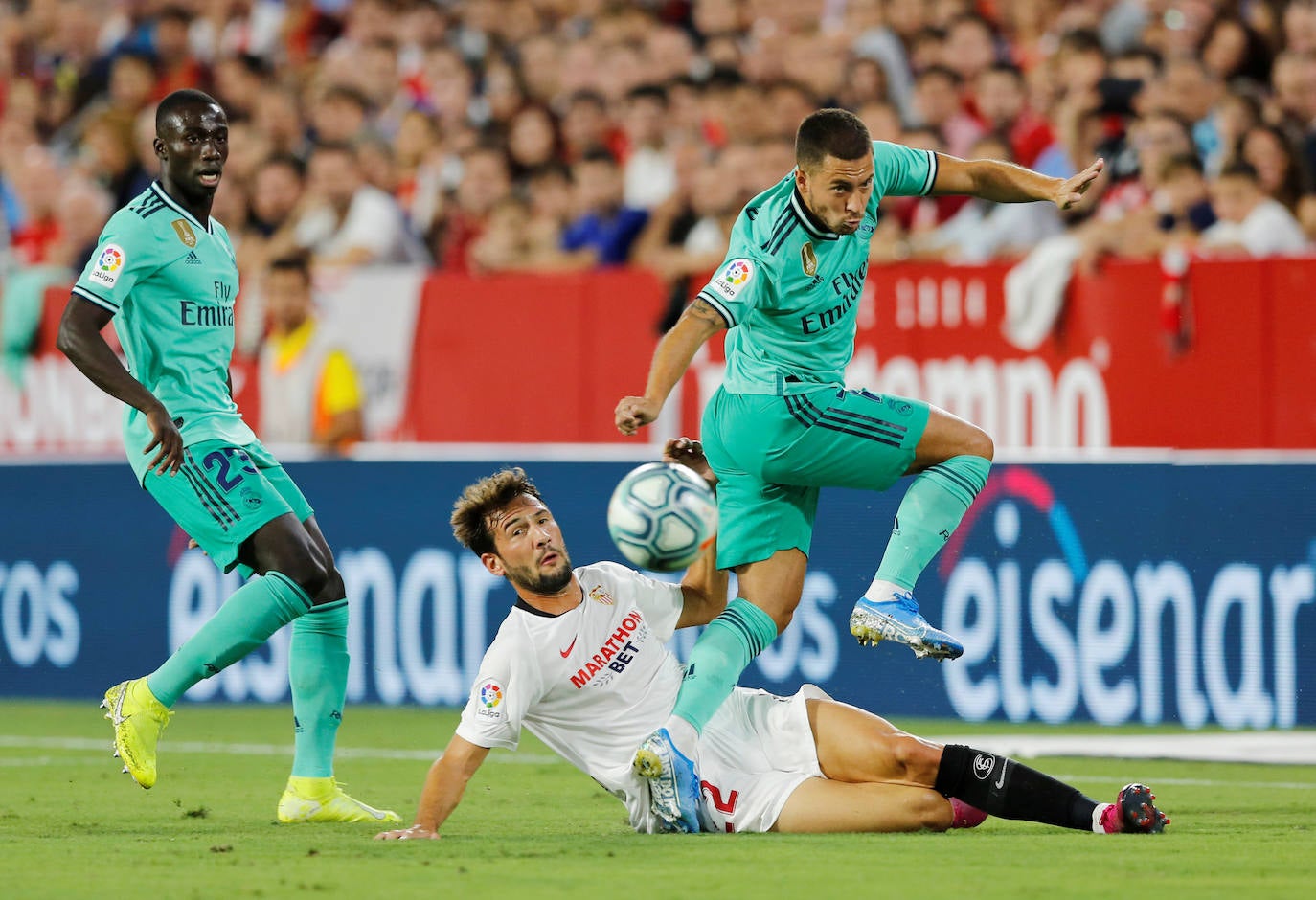 Las mejores imáganes del partido entre el Sevilla y el Real Madrid, disputado en el Sánchez Pizjuán.