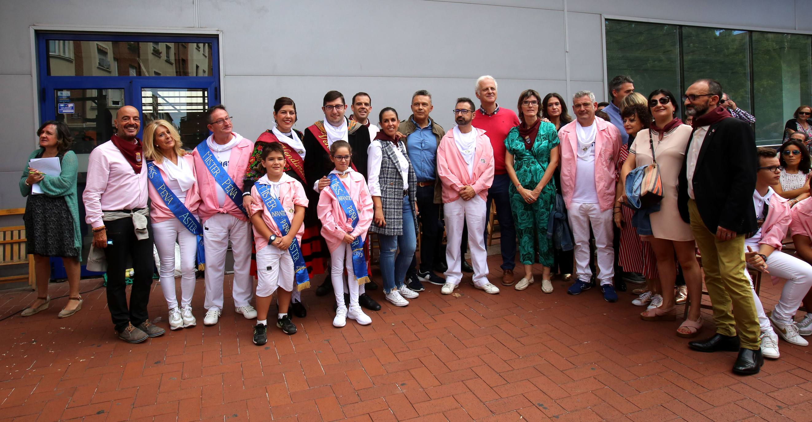 La peña Áster ha elegido a la Benemérita como merecedora del reconocimiento de este año. 