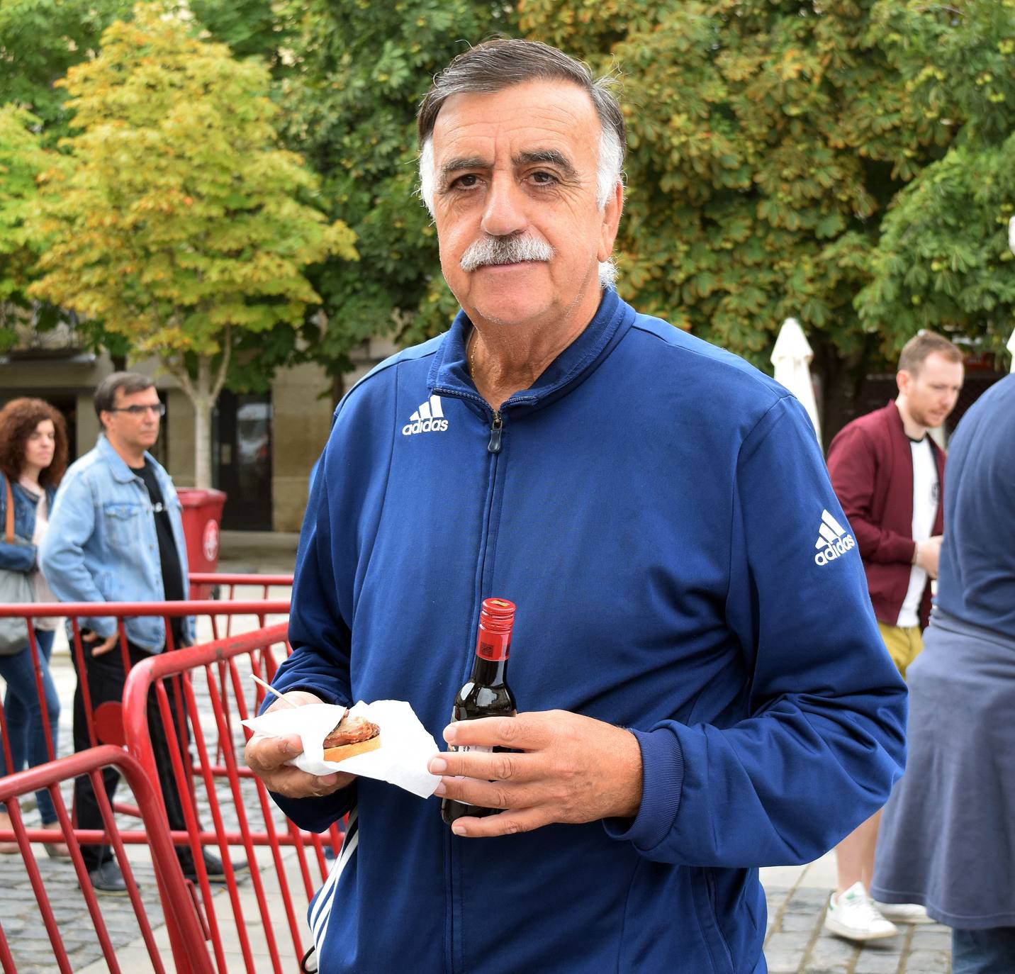 Degustación de setas y degustación de embuchados.